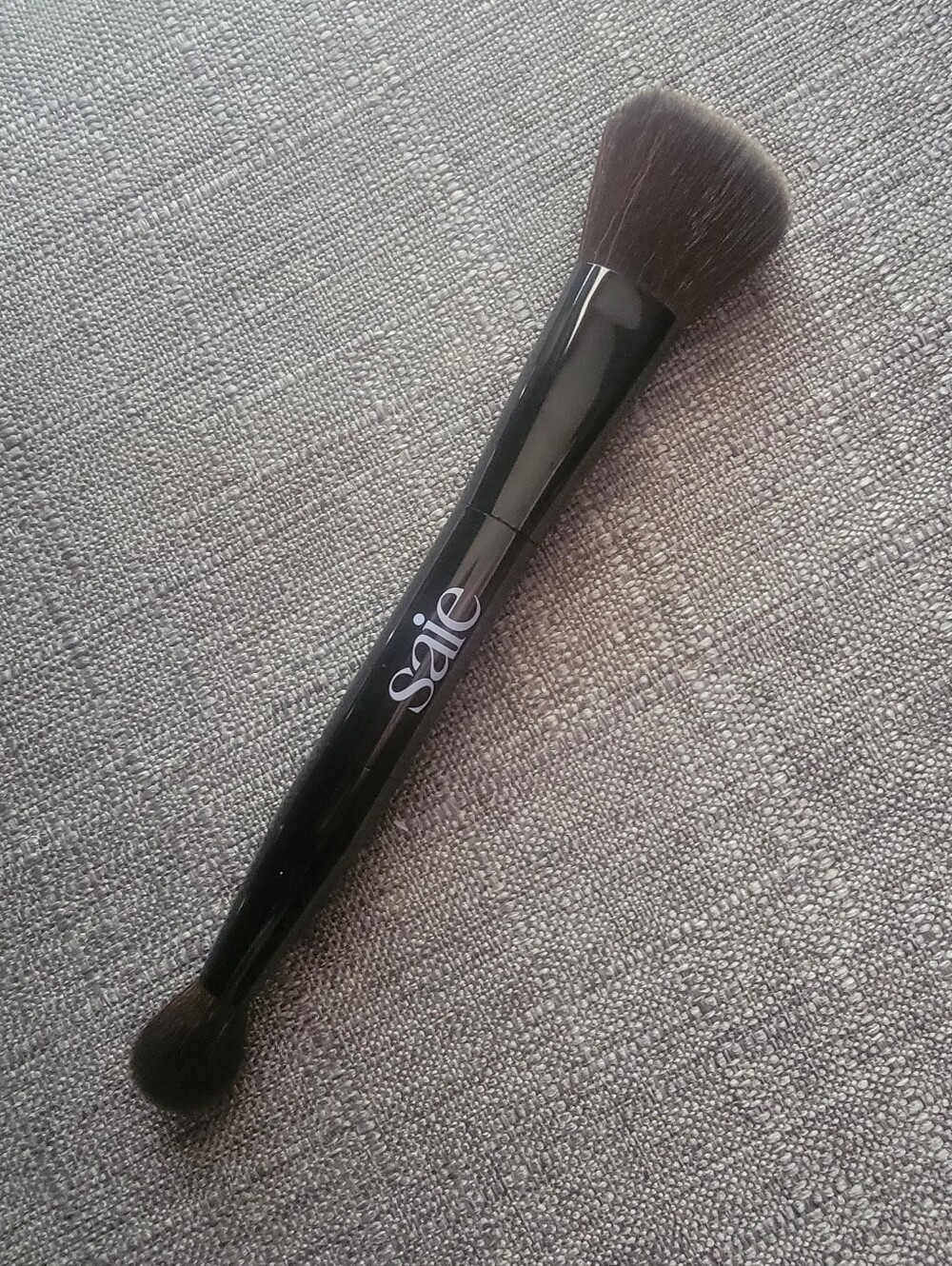 Saie The Double-Ended Sculpting Brush
